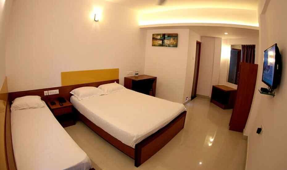 Premier House Hotel Thiruvananthapuram ภายนอก รูปภาพ